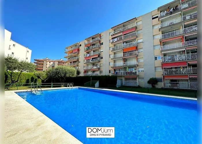 Domuum Holidays - Dms Iii Pyramid Σαλού